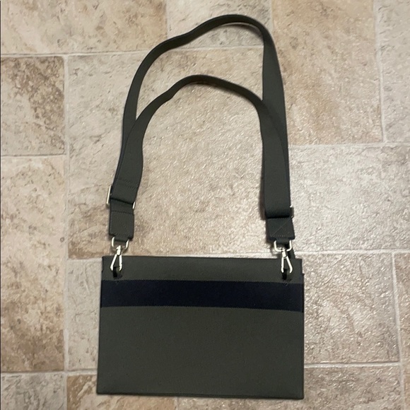 rothys dual zip crossbody